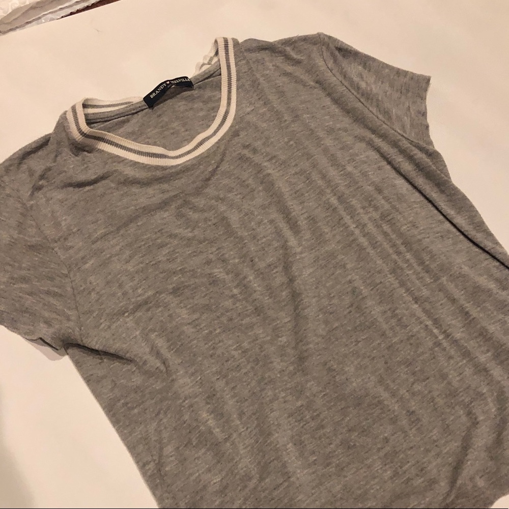 BRANDY MELVILLE GREY TEE⭐️